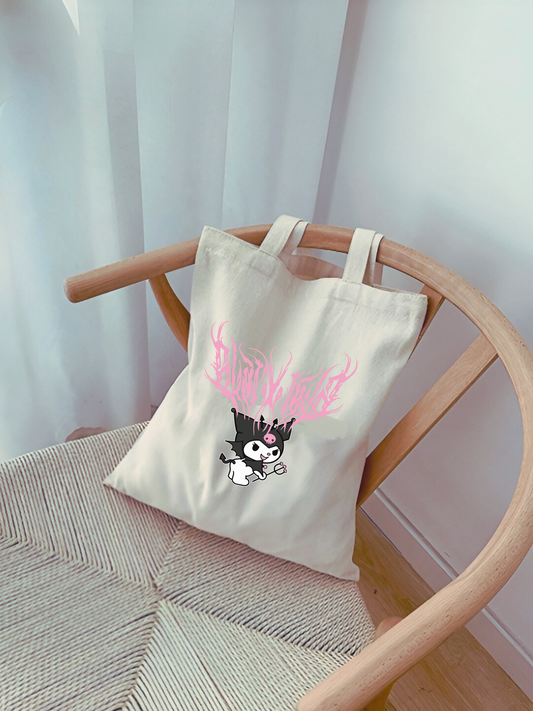Kuromi Anime tasarımlı %100 pamuk ham bez çanta. 35x40 cm dayanıklı, çevre dostu, günlük kullanım ve hediye için ideal tote bag modeli.