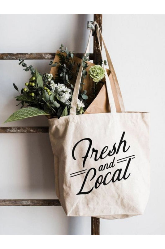 YK2 Fresh and Local tasarımlı %100 pamuk ham bez çanta. 35x40 cm dayanıklı, çevre dostu, günlük kullanım ve hediye için ideal tote bag modeli.